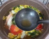 Foto langkah ke 4 dari resep Sup Tulang Ikan Salmon.