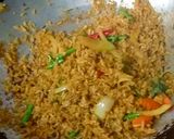 รูปขั้นตอนการทำที่ 4 ของ ข้าวผัดเครื่องแกงไก่