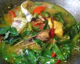 Foto langkah ke 3 dari resep Sup Ikan Patin Kuah Kuning.