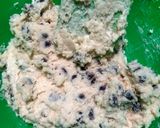 Foto langkah ke 4 dari resep Vanilla Chocochips Cookies, simple renyah.