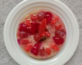 Foto langkah ke 7 dari resep Puding Buah Creamy Matcha.