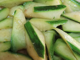 บวบหอมผัดไข่เค็ม