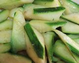 รูปขั้นตอนการทำที่ 1 ของ บวบหอมผัดไข่เค็ม