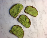 Foto del paso 2 de la receta: Sándwiches rápidos de Hulk con aguacate y jamón 🥑 🥪
