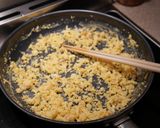 A picture of step 3 of Tricolor Don - Sansyoku Soboro Don - Japanese rice bowl.