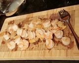 A picture of step 9 of Linguine al Vongole .