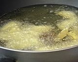 A picture of step 4 of Apple fries with caramel.
