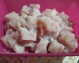 Foto langkah ke 1 dari resep Ayam Popcorn.