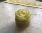 A picture of step 6 of Amla Roses.