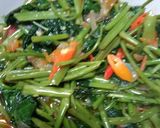 Foto langkah ke 6 dari resep Tumis kangkung pedas.
