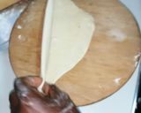 A picture of step 5 of Soft, layered onion chapati.
