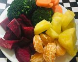 Foto del paso 2 de la receta: Extracto de Frutas con vegetales full Vitaminas !🍍🍊🥕🌺