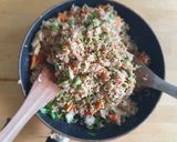 A picture of step 6 of Stir fried rice with eggs and vegetables.
