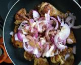 A picture of step 4 of Honey & Onion Fried Chicked.