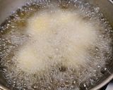 A picture of step 2 of Lasaniya batata.