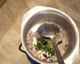 A picture of step 2 of Special halki phulki moong daal khichri aur lauki ka raita.