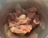 A picture of step 1 of Chicken Souvlaki.