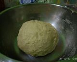 Foto langkah ke 5 dari resep Donat glaze avokado.