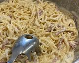 Foto del paso 5 de la receta: Espaguetis carbonara riquísimos y sabrosos, nada secos!
