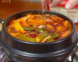 A picture of step 5 of Korean Dakgaejang.