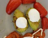 A picture of step 7 of Garlic Avocado,sweet pepper, &Tomato Lunch with Eggs.