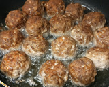 Foto del paso 3 de la receta: Bolitas de carne picada!