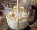 Foto del passaggio 2 della ricetta Gelato Crema di Banana e Cioccolato Fondente