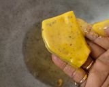 সরষে কুমড়োর বাটার ফ্রাই (sorshe kumro batter fry recipe in Bengali) রেসিপির ধাপ 3 ছবি