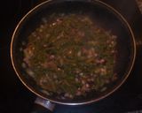 Foto del paso 2 de la receta: Tortilla de espárragos con cebolla y taquitos de jamón