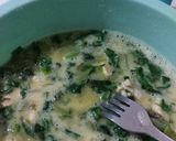 Foto langkah ke 3 dari resep Crustless Spinach Quiche.