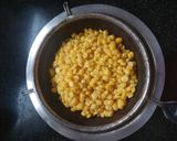 A picture of step 2 of Puran poli.