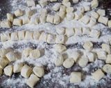 Foto del paso 3 de la receta: Ñoquis de ricota y salvia
