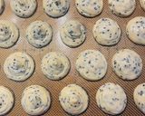 A picture of step 5 of Black Sesame Tapioca Bread.