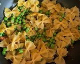 A picture of step 2 of Farfalle pasta soup.