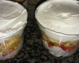Foto del paso 6 de la receta: Postre flash vainillas, chantilly y frutillas 🍓🍓🍓