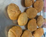 A picture of step 4 of Khasta Besan Kachori.