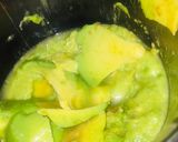 A picture of step 1 of Avocado smoothie.