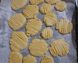 Foto langkah ke 3 dari resep Cookies Susu Simpel tanpa telur tanpa mixer tanpa oven.