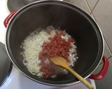 Kolbászos-sárgarépás-köleses egytál recept fázis 3 fotója