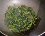 Foto langkah ke 4 dari resep Cah kangkung terasi.