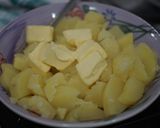 Foto langkah ke 1 dari resep Mashed Potato Lasagna.