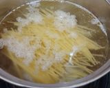 Foto langkah ke 1 dari resep Tumis Spaghetti Bawang putih.