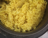 Foto langkah ke 5 dari resep Nasi Kuning Rice Cooker.