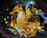 কাতলা মাছের মাথা দিয়ে বাঁধাকপির কারী (katla macher matha bandhakopir tarkari recipe in Bengali) রেসিপির ধাপ 4 ছবি