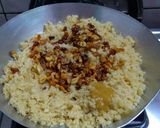 A picture of step 5 of Rava Ladoo.