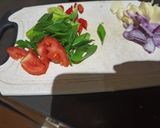 Foto langkah ke 3 dari resep Tumis toge sosis.