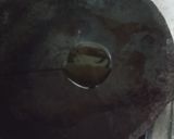 A picture of step 3 of Besan ka chilla.