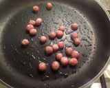 Foto del passaggio 2 della ricetta Vellutata di cannellini con palline di salsiccia e mollica tostata