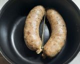 Foto del paso 1 de la receta: Chorizo con azafrán (tipo a la pomarola)