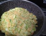 Foto del paso 3 de la receta: Tortilla de zucchini y zanahoria. 👩🏼‍🍳😊😃